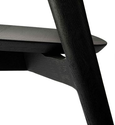 Cadeira de jantar de madeira de carvalho de design moderno para experiência de assentos em restaurantes