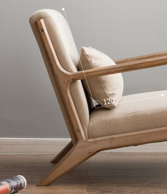 Sofá de sala de estar nórdico moderno com apoio de braço tapiçado e construção de madeira maciça