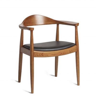 Cadeira de jantar moderna com apoio de braço Cadeira de madeira com couro PU e móveis de sala de jantar