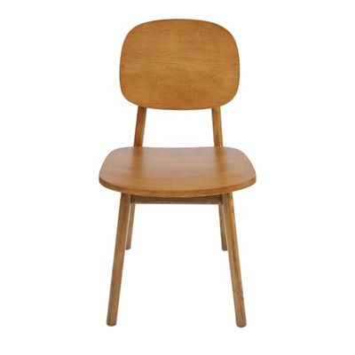 A cadeira de jantar de madeira maciça é a combinação perfeita de um design moderno para mobiliário de sala de jantar