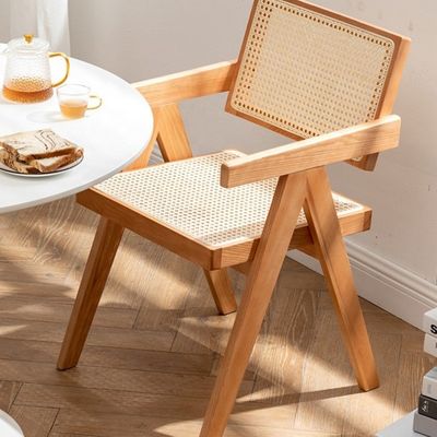 Cadeira de Wicker de Rattan de tecido acolchado confortável para experiência de refeição em casa e restaurante