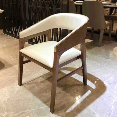 Mobiliário moderno de sala de jantar Madeira de carvalho/cinza Cadeira de braço estofada para hotel e restaurante