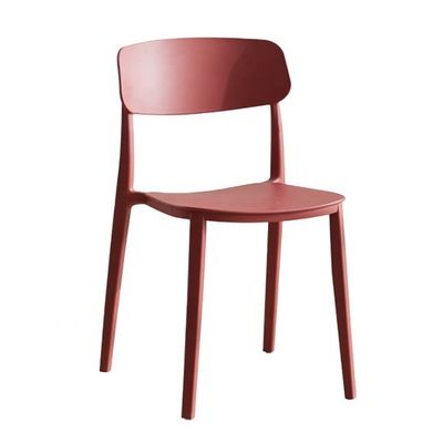 Cadeira de plástico vermelha empilhável para design nórdico moderno em restaurante de hotel banquete ou área de refeição em casa