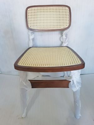 Alegre sua sala de jantar com cadeiras de moda de restaurantes nórdicos