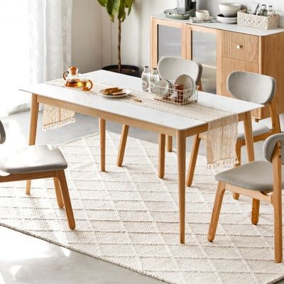 Excelente mesa de jantar retangular e combinação de cadeiras para sala de estar