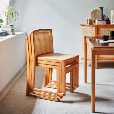 Mobiliário de sala de jantar Cadeira de banquete de madeira maciça moderna Cadeira de ratão empilhável