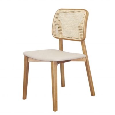 Cadeira de refeição de rotão de madeira de estilo nórdico para interiores modernos