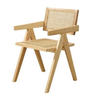 Restaurante moderno Armrest Rattan Cane Cadeira de jantar em material sólido e design moderno