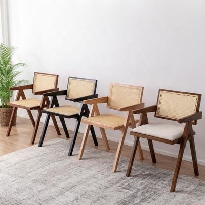 Restaurante moderno Armrest Rattan Cane Cadeira de jantar em material sólido e design moderno