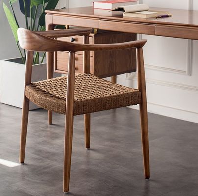 Cadeira de sala de estar moderna de corda tecida de madeira maciça Cadeira de jantar com encosto de braço