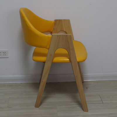 Mobiliário de sala de estar Cadeira de jantar moderna de madeira maciça com almofada de tecido e design personalizado