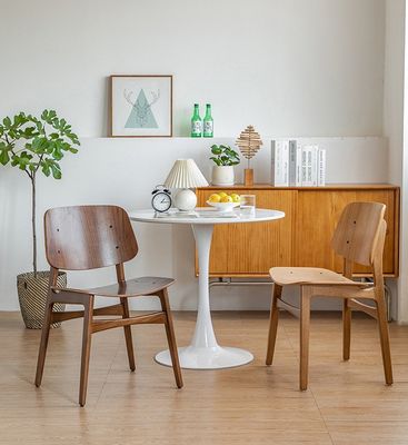 Cadeira de jantar de madeira sólida nórdica de luxo com quadro de carvalho branco