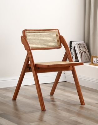 Serviço OEM Aceito Rattan Natural Solid Wood Cadeira de Refeição Móveis com Design dobrável