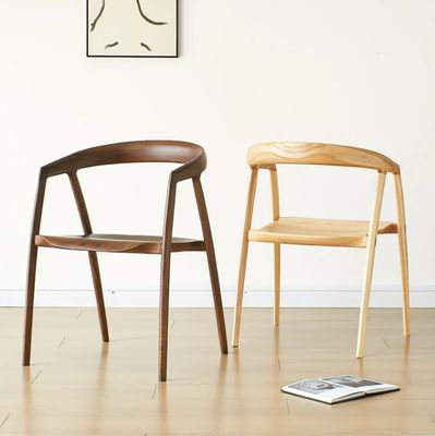 Cadeira de jantar de embalagem de correio Design para restaurante móveis de hotel de madeira maciça Moderna cor de nozes tamanho W57*D53*H77CM