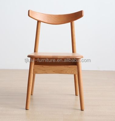 Cadeira de jantar de madeira maciça com estilo de design moderno para móveis de sala de jantar em Café Restaurante e design simples nórdico