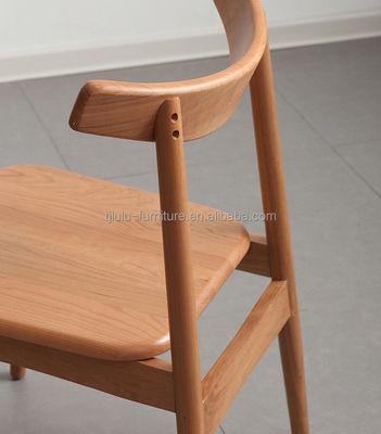 Cadeira de jantar de madeira maciça com estilo de design moderno para móveis de sala de jantar em Café Restaurante e design simples nórdico