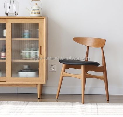 Cores personalizadas Madeira maciça traseira redonda cadeira de jantar nórdica para hotel restaurante banquete e casa em estilo clássico moderno