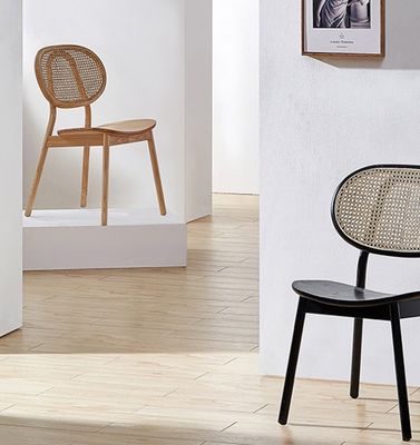 Cadeira de jantar de rotão de estrutura de madeira de design moderno para mobiliário de restaurante