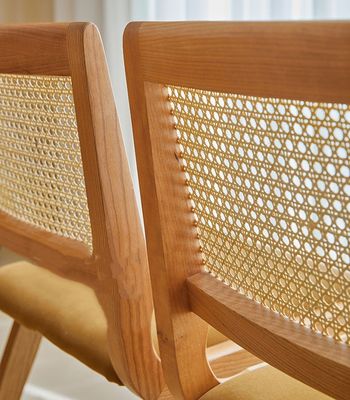 Cadeira de estofamento moderna de estilo nórdico Cadeira de jantar de madeira maciça de rotão natural para restaurante e hotel