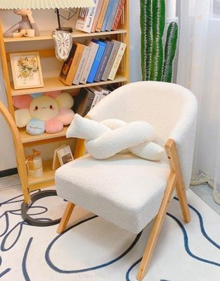 Cadeiras de jantar de lã de cordeiro de madeira em estilo nórdico moderno W60*D68*H77CM Perfeitas para sala de estar Salão de unhas e sala de jantar