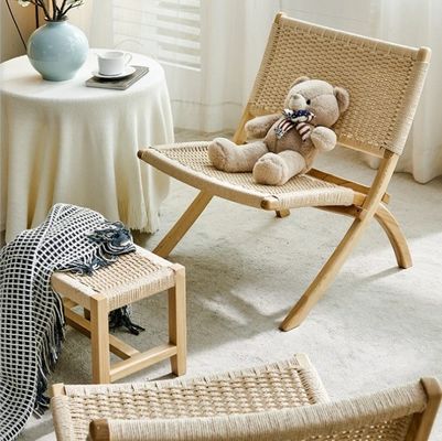 Mobiliário de sala de estar de hotel estilo nórdico cadeira de lazer de madeira maciça com cordão tecido e design dobrável