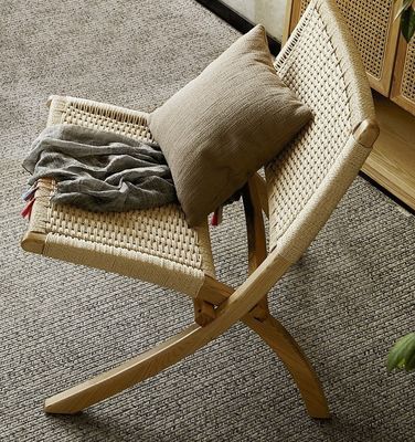 Mobiliário de sala de estar de hotel estilo nórdico cadeira de lazer de madeira maciça com cordão tecido e design dobrável