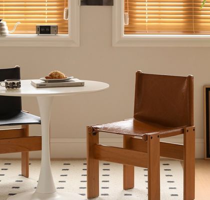 Cadeira de jantar italiana clássica de luxo moderna de cera de óleo de couro de madeira para mobiliário de sala de estar dentro de embalagem de correio N