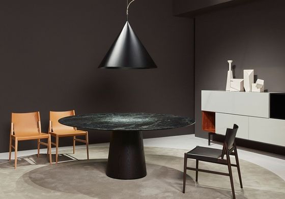 Cadeira de jantar de madeira italiana clássica de luxo moderna Cadeira de café estilo preto/marrom mobiliário de sala de estar de couro PU