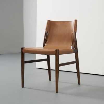 Cadeira de jantar de madeira italiana clássica de luxo moderna Cadeira de café estilo preto/marrom mobiliário de sala de estar de couro PU