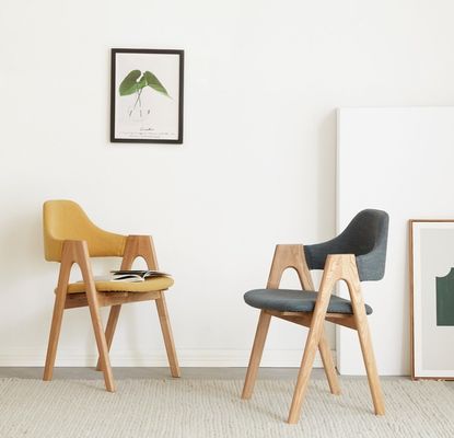 Moderno Design Armazém de madeira Mobiliário doméstico nórdico Cozinha Cadeira de sala de jantar estofada Tecido para restaurante de hotel