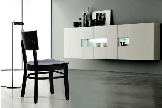 Cadeira de madeira maciça completa em estilo moderno nórdico para restaurantes e lazer familiar