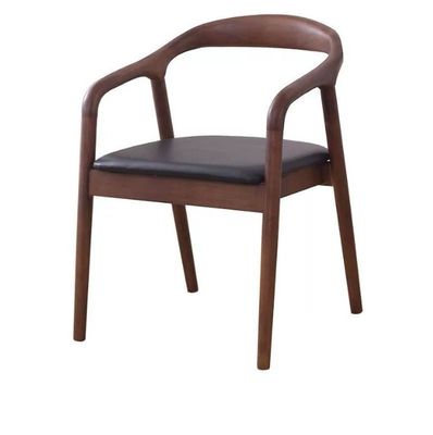 Cadeira de madeira de couro moderno Cadeiras para sala de estar de hotel Mobiliário de sala de jantar Cadeiras de madeira maciça Cadeira de jantar específica