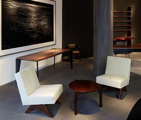 Embalagem de correio Restaurante moderno Sofá de couro e de veludo em PU Cadeira de estar Mobiliário de sala de estar Cadeiras de madeira NÃO dobradas