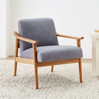 Adicione conforto e elegância à sua sala de estar com a cadeira de sofá de madeira W67*D79*H78 CM