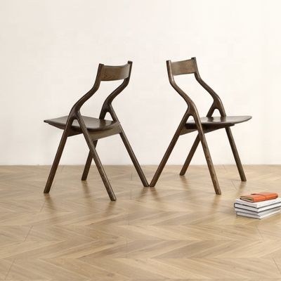 Cadeira de restaurante de madeira de estilo moderno de luxo com desenhos e materiais aceitáveis para o cliente