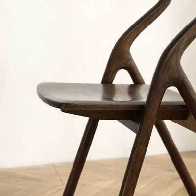 Cadeira de restaurante de madeira de estilo moderno de luxo com desenhos e materiais aceitáveis para o cliente