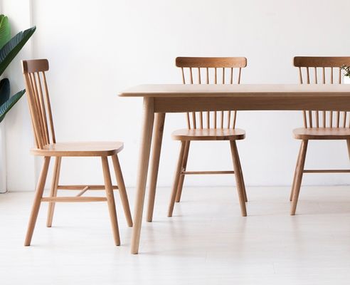 Estilo robusto Moderno Design simples Cor de nozes americana Mesa de jantar de madeira sólida Assento