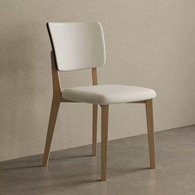 Cadeiras de jantar de hotel W47*D48*H86CM Morden Nordic PU Cadeira de couro de madeira para mobiliário de sala de jantar estofada
