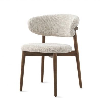 Mobiliário de sala de jantar cor personalizada design tradicional cadeira de madeira de noz com tecido de linho branco e encosto curvo