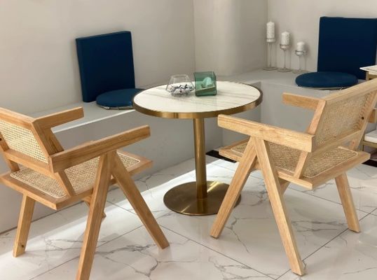 Cadeira de madeira maciça com rotão para móveis de sala de jantar de estilo moderno