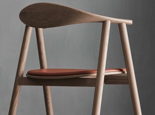 Assento de madeira maciça de luxo W55*D47.5*H74.5cm para móveis domésticos em estilo clássico