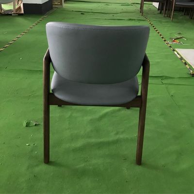 Cadeira de estofamento personalizada moderna para restaurante Hotel Móveis de madeira maciça Cadeira de jantar da oficina