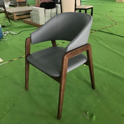 Cadeira de estofamento personalizada moderna para restaurante Hotel Móveis de madeira maciça Cadeira de jantar da oficina