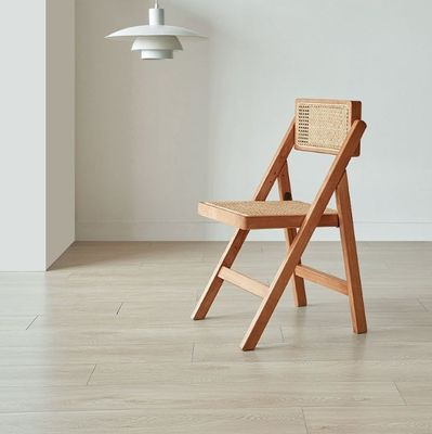 Cadeira de casamento de madeira castanha moderna cadeira de rotão dobrável para jantares de escritório e casamentos em estilo natural