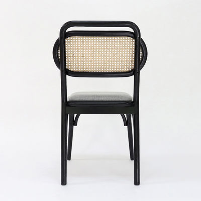 Cadeira de jantar moderna de madeira maciça em cor natural para móveis de restaurante