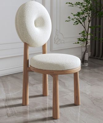 Sala de estar e hotel Assento macio Cadeira de sala de jantar de lã de cordeiro de madeira W47*D48*H79CM com design moderno