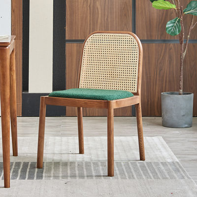 Cadeira de refeição de madeira maciça de Rattan Natural Moderna Cadeira de refeição de restaurante Mobiliário de sala de jantar Cadeira de refeição específica