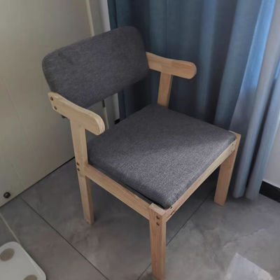 Cadeiras de restaurante de couro PU de madeira maciça moderna para sala de jantar de amostra dentro de móveis domésticos gerais