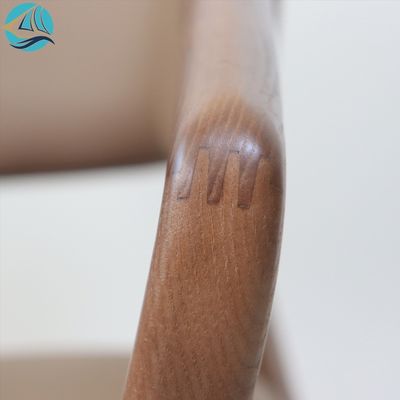 Cadeira de refeição de madeira de cinza sólida dobrável para cadeira de braço de lazer de madeira de luxo moderna no quarto de hotel