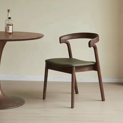 Cadeira de madeira maciça para restaurante em design moderno